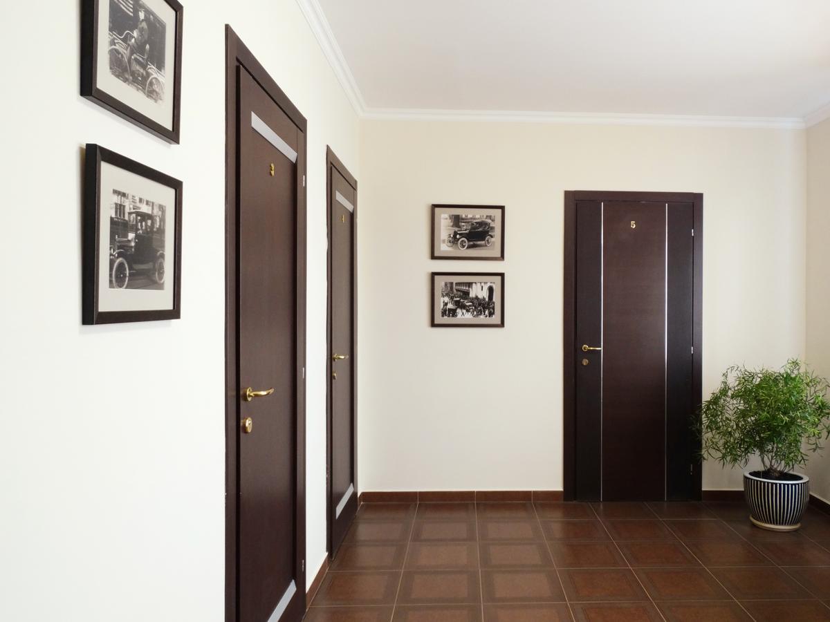 Henry Ford Mini Hotel Odessa Extérieur photo
