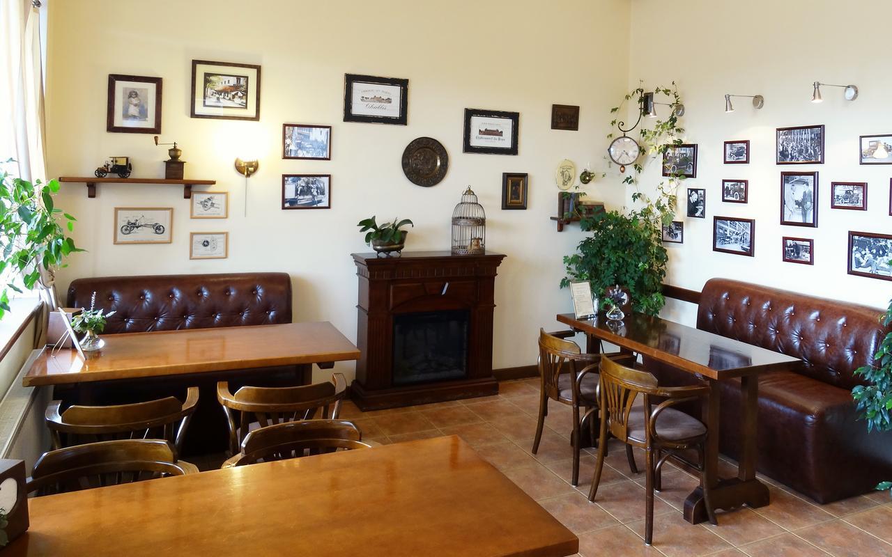 Henry Ford Mini Hotel Odessa Extérieur photo
